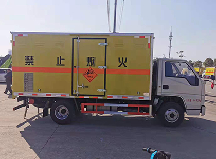 太和爆破器材运输车技术升级与安全合规新趋势